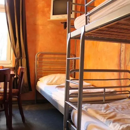 Alex 30 Hostel *