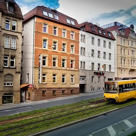 Vandrerhjem Alex 30 *