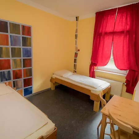 Hostel Alex 30 *