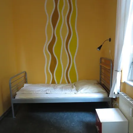 Alex 30 Hostel *