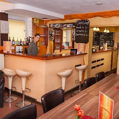 Alex 30 * شتوتغارت