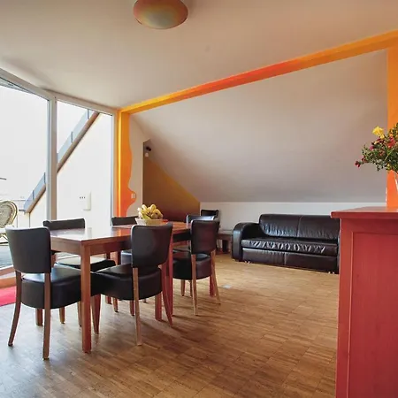 بيت شباب Alex 30